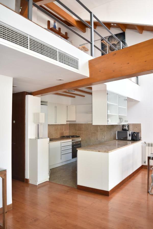 ליסבון Architect-Designed Loft In A Historic Hilltop Neighborhood מראה חיצוני תמונה