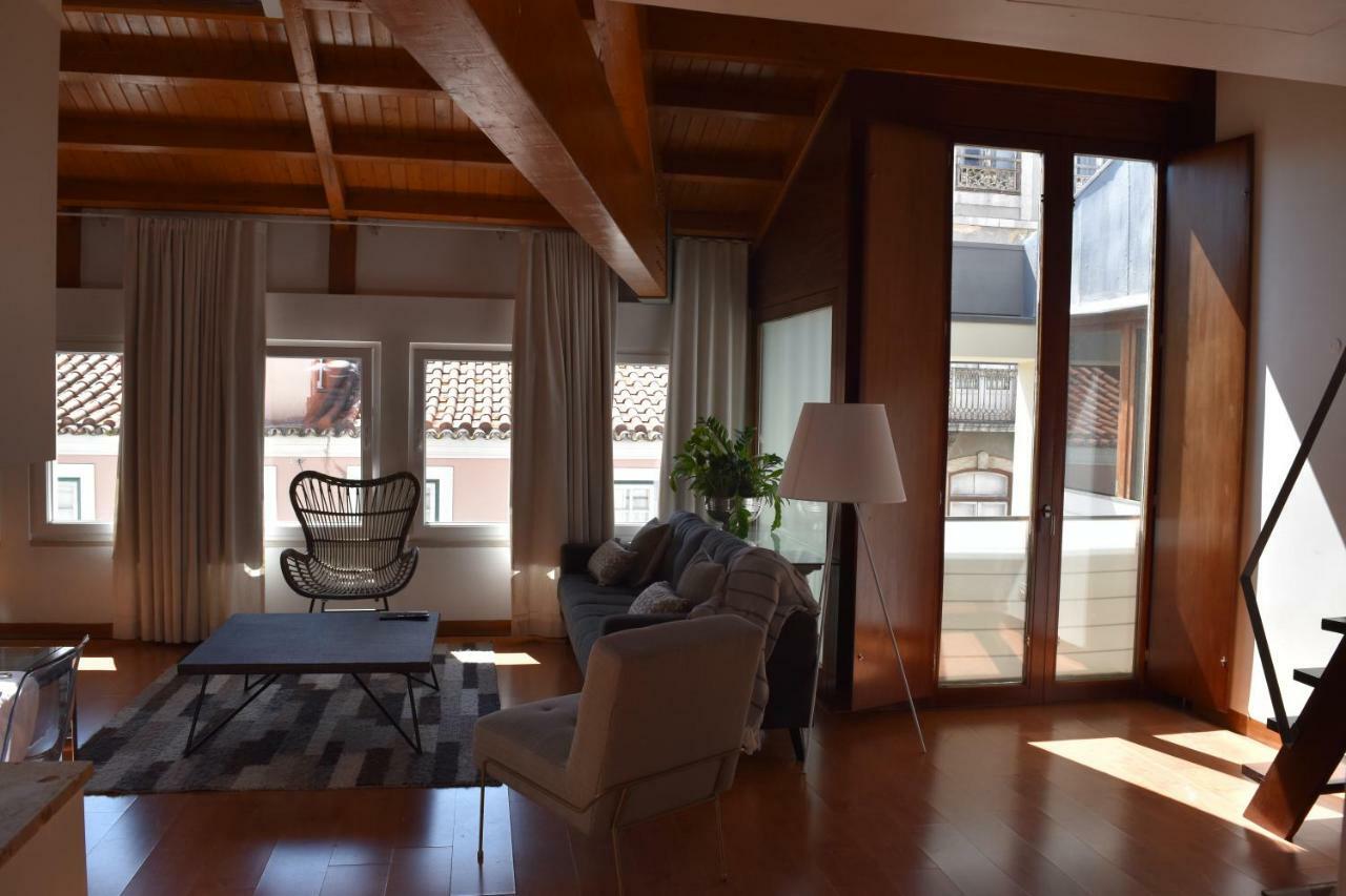 ליסבון Architect-Designed Loft In A Historic Hilltop Neighborhood מראה חיצוני תמונה